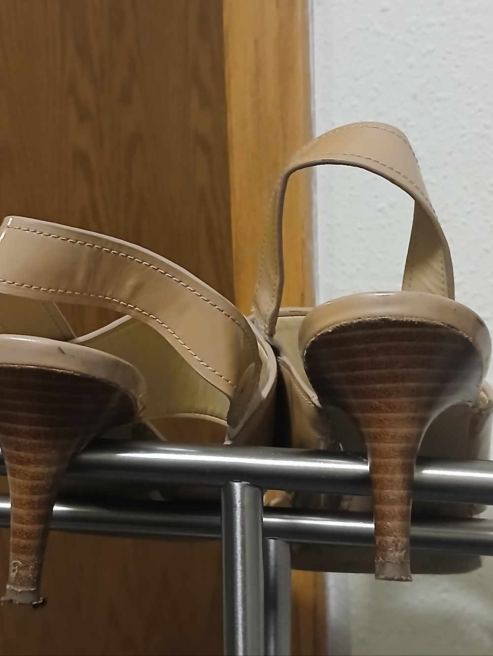 Coach Marla Tan Patent Leather Slingback Heels Sandals Turnlock Nude Size 9B - Picture 8 of 9